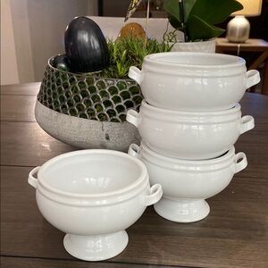 Crate&Barrel White Ceramic Footed Soup Bowl 13oz Set of Four
